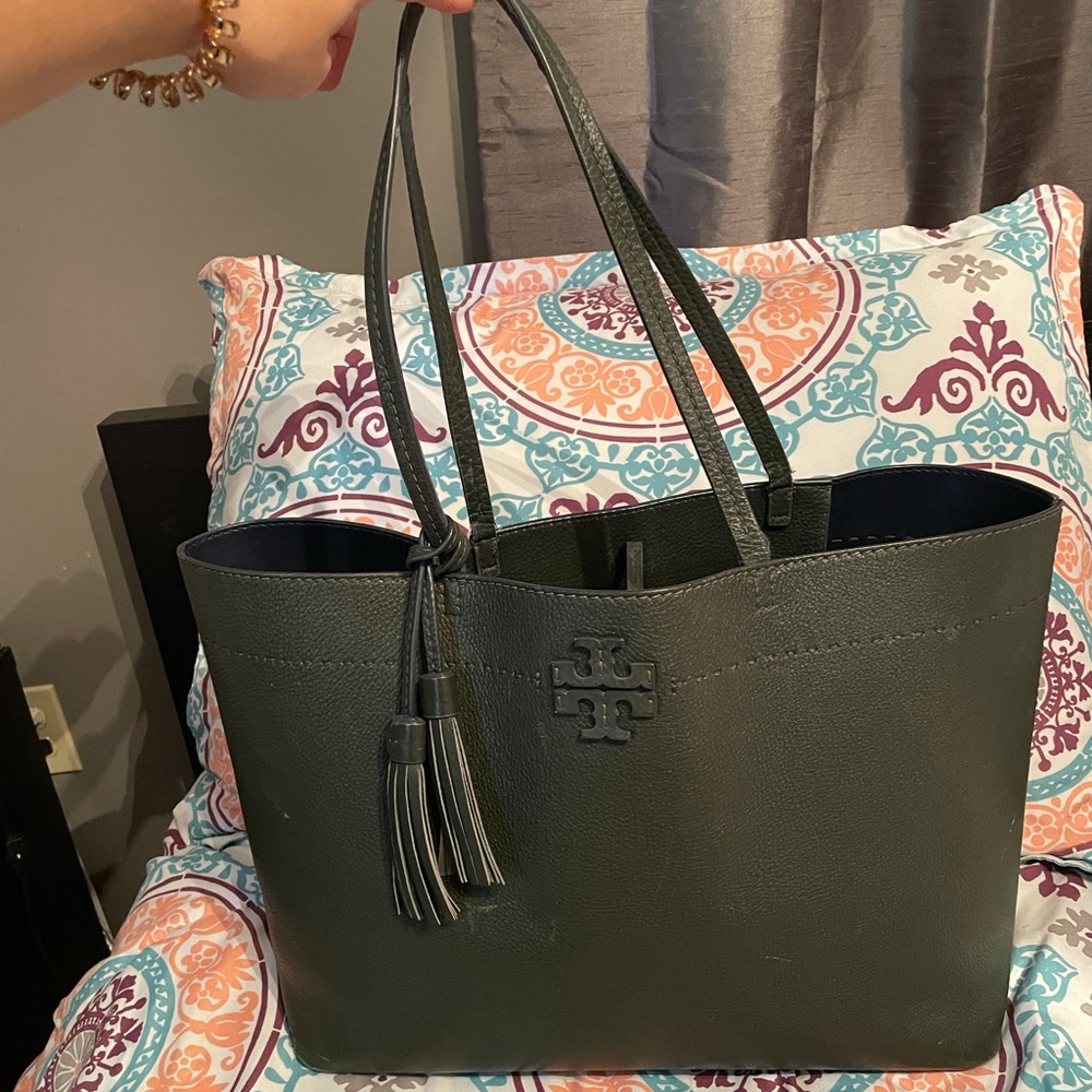 Authentic Tory Burch Large McGraw Tassel Logo Tote